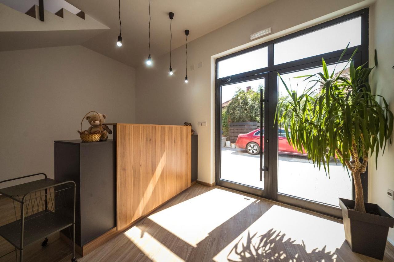 Apart hotel Zoe Pirot Exterior foto